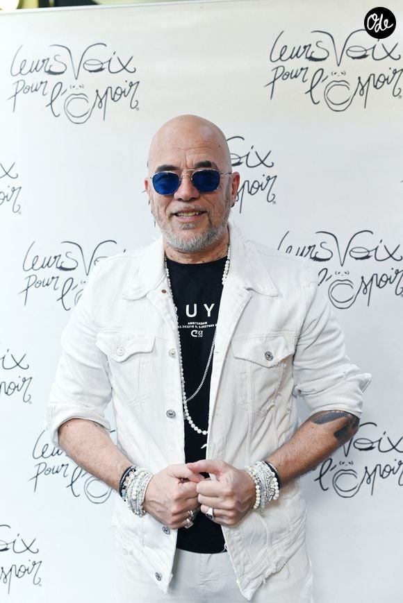 Pascal Obispo lors du concert "Leurs voix pour l'espoir" diffusé le 5 juillet en prime sur C8, à l'Olympia à Paris le 11 mars 2024.

© Bellak / Perusseau / Bestimage