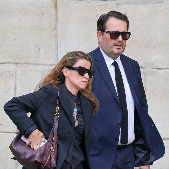 Jean-François Piège et sa femme Elodie - Arrivées aux obsèques de Mathilde Favier en l'église Saint-Sulpice à Paris le 31 aout 2026. © Dominique Jacovides-Cyril Moreau/Bestimage