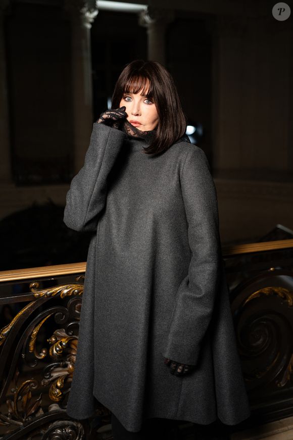 Isabelle Adjani au Grand Dîner du Louvre à Paris.
© Backgrid USA / Bestimage