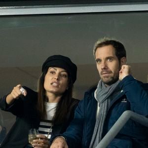 Le tennisman aime s’y ressourcer avec ses proches, dont Clémentine

Richard Gasquet et sa compagne Clementine dans les tribunes lors de la demi-finale de la Coupe du Monde de Rugby opposant l'Argentine à la Nouvelle Zélande (6 - 44) au Stade de France à Saint-Denis, France, le 20 octobre 2023. © Cyril Moreau/Bestimage