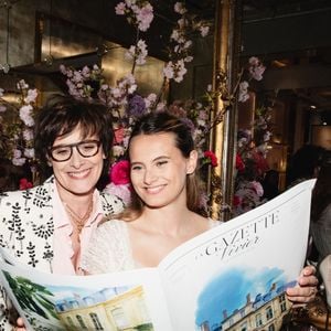 La jeune femme de 26 ans vient d’être diplômée de la New York University.

Inès de La Fressange, Violette d'Urso au lancement de Roger Vivier : Patrimoine et Imaginaire à New York City, NY, Etats-Unis, le 28 avril 2026. © Jason Crowley/BFA.com/Backgrid/Bestimage