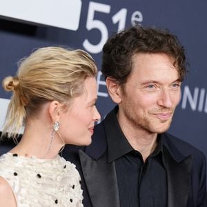 Malgré cette défaite, le chanteur lui a dédié son dernier post sur Instagram, 

Mélanie Thierry et Raphael Haroche au photocall de la 51ème cérémonie des César à l'Olympia à Paris, France, le 26 février 2025 © Borde-Jacovides/Bestimage