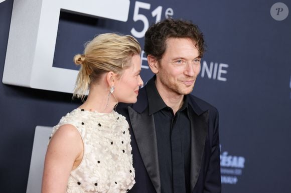 Malgré cette défaite, le chanteur lui a dédié son dernier post sur Instagram, 

Mélanie Thierry et Raphael Haroche au photocall de la 51ème cérémonie des César à l'Olympia à Paris, France, le 26 février 2025 © Borde-Jacovides/Bestimage