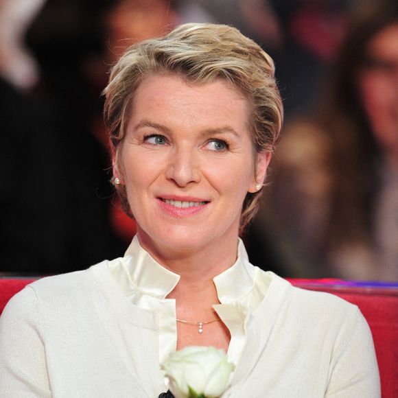 Elise Lucet lors de l'enregistrement de l'émission Vivement Dimanche a Paris, France, le 11 février 2009. Photo Max Colin/ABACAPRESS.COM