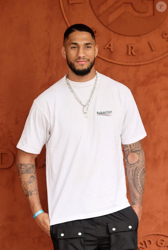 Comme il l'a annoncé dans un entretien à la sortie du ring, il vient d'être papa 
Tony Yoka au village lors des Internationaux de France de tennis de Roland Garros 2023, à Paris, France, le 11 juin 2023. © Jacovides-Moreau/Bestimage