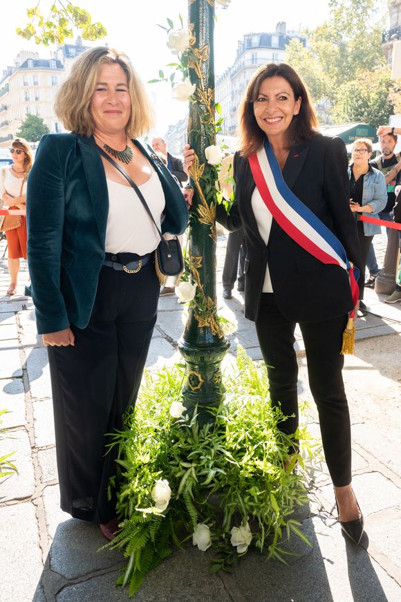 Anne-Hidalgo maire de Paris et Julie-Amour Rossini assistent à l'inauguration de la place Juliette Greco le 23 septembre 2021 à Paris. Photo par Laurent Zabulon/ABACAPRESS.COM