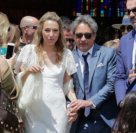 Laura Smet et Raphaël Lancrey se marient le 15 juin 2019 à l'église Notre-Dame-Des-Flots au Cap Ferret, en France. Aujourd'hui, c'est aussi l'anniversaire de Johnny Hallyday. Photo by ABACAPRESS.COM