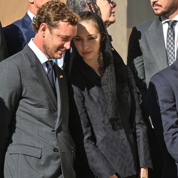 Pierre Casiraghi et Béatrice Borromeo - Cérémonie de bienvenue pour le Pape Leon XIV au Palais Princier de Monaco suivie de la visite de courtoisie - Visite historique du pape Léon XIV à Monaco le 28 mars 2026. © Bruno Bebert - Dominique Jacovides / Bestimage