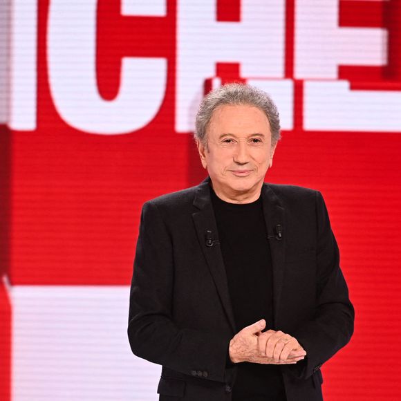 Exclusif - Michel Drucker - Enregistrement de l'émission Vivement dimanche, diffusée sur France 3 le 17 novembre 2024. 
© Guillaume Gaffiot / Bestimage