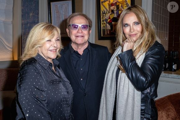 Nicole Grisoni (Nicoletta) Orlando et Hélène Ségara. au dîner de Noël organisé par M.Gargia et C.Rizk au restaurant La Baia Paris le 23 novembre 2025.

© Sébastien Frémont / Bestimage