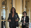 Rachida Dati a salué le fait que Karine Le Marchand oeuvre pour "une télévision qui unit plutôt qu’elle ne divise" et a souligné que l'animatrice était "un modèle de ténacité".

Karine Le Marchand a reçu des mains de Rachida Dati, la ministre de la Culture, la médaille de Chevalier des Arts et Lettres lundi 22 septembre 2025 à Paris via Instagram @karine.le.marchand
