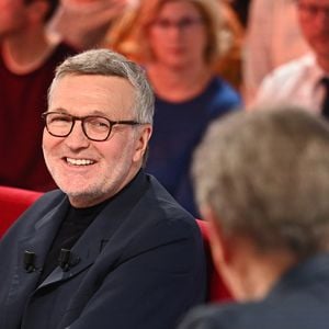 Exclusif - Laurent Ruquier et Michel Drucker - Enregistrement de l'émission "Vivement Dimanche" au Studio Gabriel à Paris, France, le 1er octobre 2024, présentée par M.Drucker et diffusée le 3 novembre sur France 3. © Guillaume Gaffiot/Bestimage