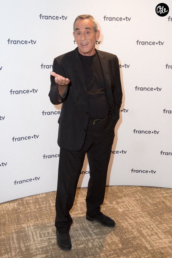 Il a tout fait pour travailler avec la chanteuse

Thierry Ardisson lors de la conférence de presse de France Télévision au Pavillon Gabriel à Paris, en France, le 24 août 2021. Photo : Nasser Berzane/ABACAPRESS.COM