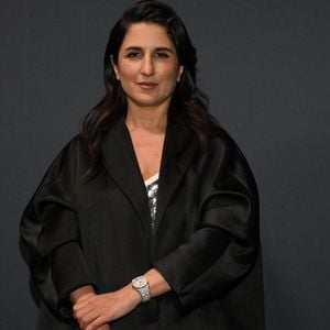 "C’est une douleur de perdre un pilier", confie-t-elle dans Télé Loisirs.

Géraldine Nakache lors du dîner « Kering Women In Motion » organisé dans le cadre du 79e Festival de Cannes, à Cannes, en France, le 17 mai 2026. 

Photo de Julien Reynaud/APS-Medias/ABACAPRESS.COM