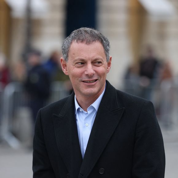 Marc-Olivier Fogiel signe son grand retour.

Marc-Olivier Fogiel - Hommage national à Robert Badinter devant le ministère de la Justice sur la place Vendôme à Paris. © Dominique Jacovides/Bestimage
