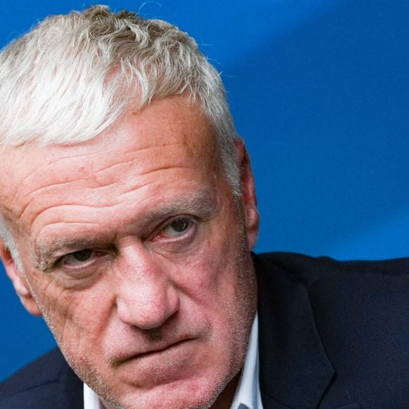 Le sélectionneur a traversé un tournoi éprouvant, marqué par une immense pression et le deuil douloureux de sa maman.

Didier Deschamps pendant le match France - Angleterre, de la Coupe du Monde 2026, le 18 juillet 2026.

 © SPP/ Psnewz / Bestimage