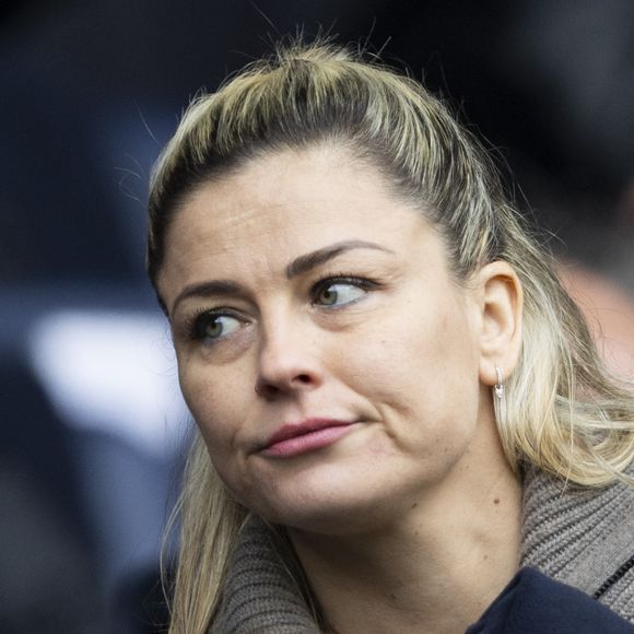 Laure Boulleau - Personnalités dans les tribunes du match de football en ligue 1 Uber Eats PSG / Reims au Parc des Princes à Paris le 10 mars 2024.