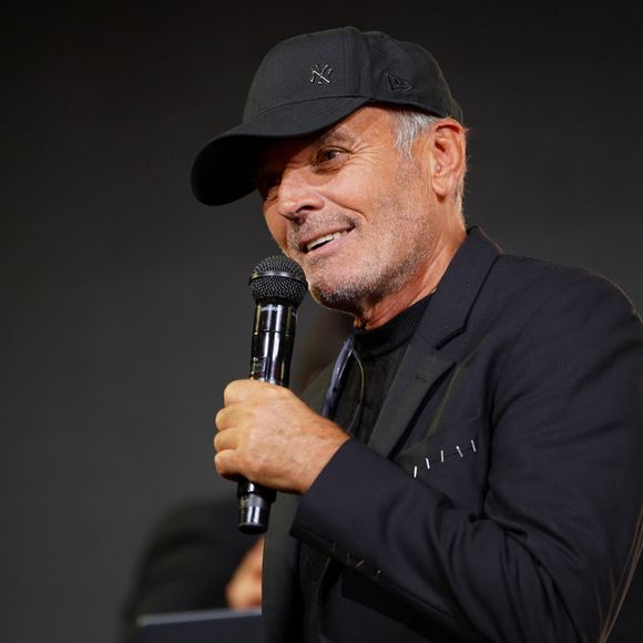 Laurent Baffie lors de la soirée annuelle de gala de l'association Hope au pavillon Gabriel à Paris le 14 octobre 2025.
© Anne-Sophie Guebey / Bestimage