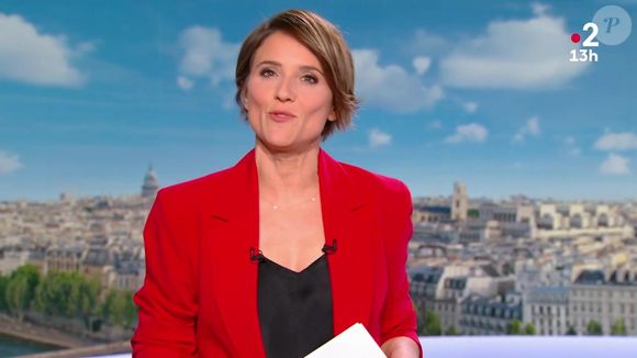 Mélanie Taravant, joker de Julian Bugier au journal télévisé de 13 heures sur France 2, lundi 20 octobre 2025.