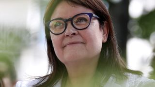 "La famille n’a pas été conviée" : Près de 50 ans après le départ de Jacques Brel, sa fille France donne enfin sa version de ce moment important dont elle a été privée