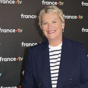 Élise Lucet au photocall de la conférence de presse de rentrée de France Télévisions à Paris, France, le 4 septembre 2024. © Coadic Guirec/Bestimage