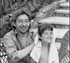 Lulu Gainsbourg évoque notamment un piano Bechstein que son père lui avait offert et qu’il possède encore aujourd’hui.

Lulu Gainsbourg et Serge Gainsbourg à St Tropez © Daniel Angeli Bestimage