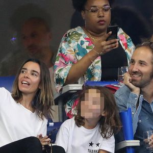 “Je n’imagine même pas si Daft Punk avait été un groupe à visage découvert !”, explique Élodie Bouchez

Élodie Bouchez, son mari Thomas Bangalter (groupe Daft Punk), leur fils Roxan et Alicia Aylies (Miss France 2017) dans les tribunes lors de la Ligue des nations opposant la France aux Pays-Bas, au Stade de France, à Saint-Denis, Seine Saint-Denis, France, le 9 septembre 2018. La France a gagné 2-1. © Cyril Moreau/Bestimage