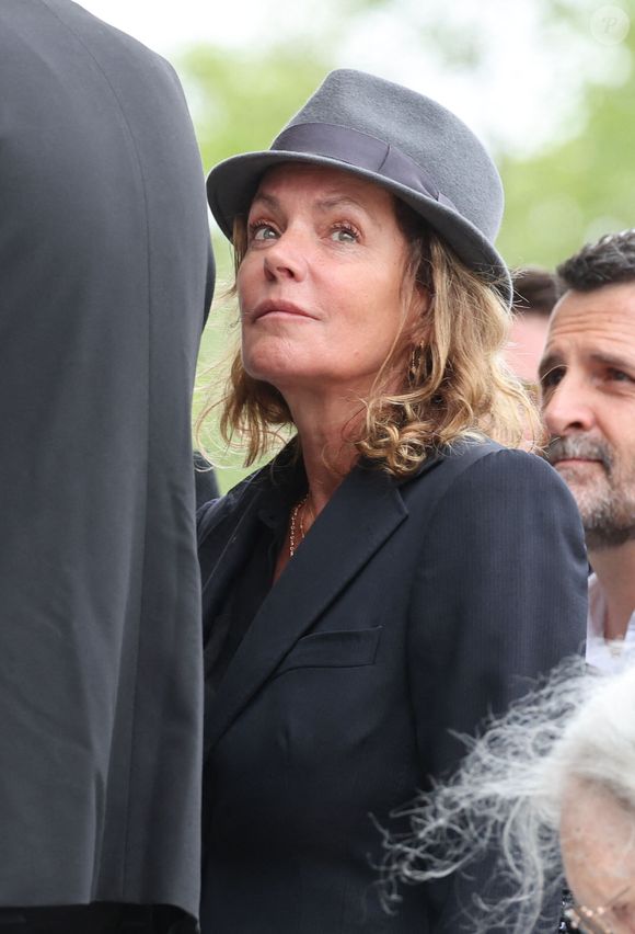 Cendrine Dominguez - Obsèques de P.Laffont dans la salle de la Coupole du cimetière du Père-Lachaise à Paris, le 23 août 2024. L'animateur de télévision est décédé le 7 août 2024 à l'âge de 84 ans. 
© Dominique Jacovides / Bestimage