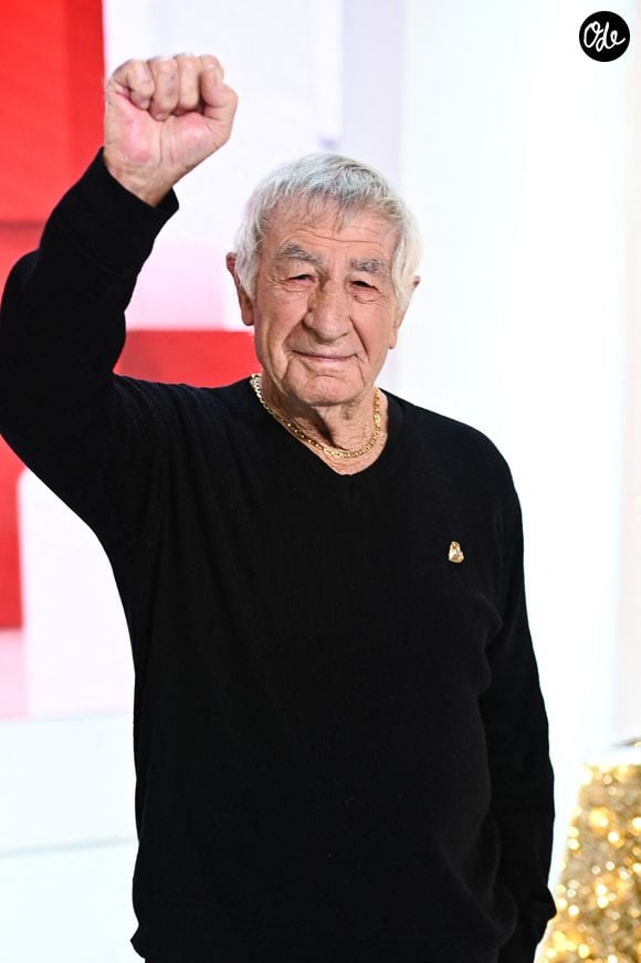 Exclusif - Antoine Ciosi - Enregistrement de l'émission "Vivement dimanche" au studio Gabriel, présentée par M.Drucker, diffusée sur France 3 le 18 décembre 2022. © Guillaume Gaffiot / Bestimage