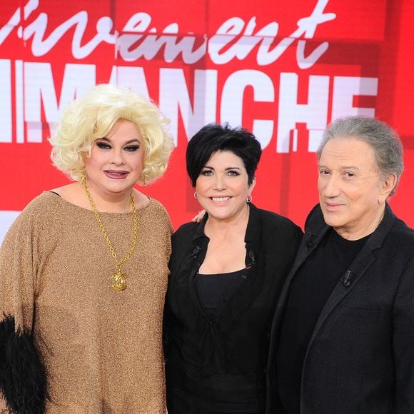 L'animateur reçoit Liane Foly mais aussi Zize, sosie de Madonna.

Exclusif - Zize, Liane Foly et Michel Drucker lors de l'enregistrement de l'émission Vivement dimanche au studio Rive Gauche, presentée par Michel Drucker, diffusion sur France 3 le 2 février 2025. © Guillaume Gaffiot/Bestimage