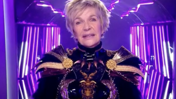 "J’aurais aimé avancer un peu plus" : Véronique Jannot revient sur son élimination de Mask singer