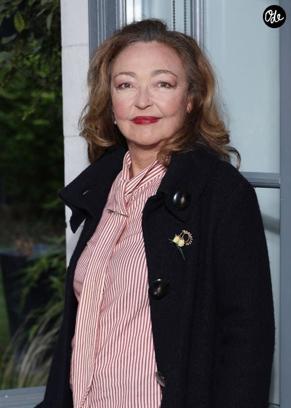 Catherine Frot a joué dans "Sous les étoiles de Paris" de Claus Drexel sorti en 2020 avec sa petite soeur Dominique

Close-up avec Catherine Frot lors de la 15ème édition du "Festival 2 Cinéma de Valenciennes", le 27 septembre 2025. © Denis Guignebourg/Bestimage