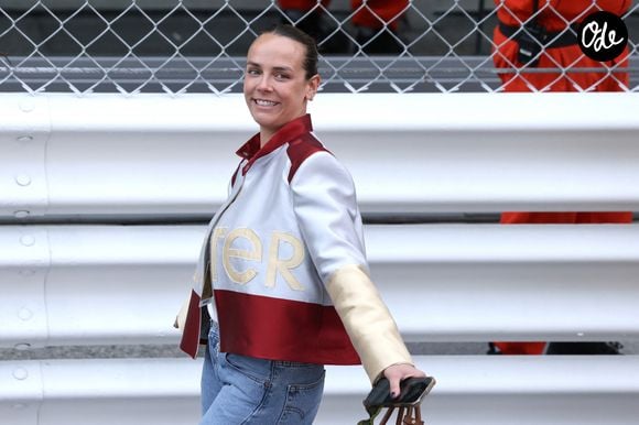 Pauline Ducruet - Le prince Albert II de Monaco remet le trophée de la course en série G avec la famille de Ayrton Senna lors du 14ème Grand Prix de Monaco Historique le 12 mai 2024. © Claudia Albuquerque / Bestimage