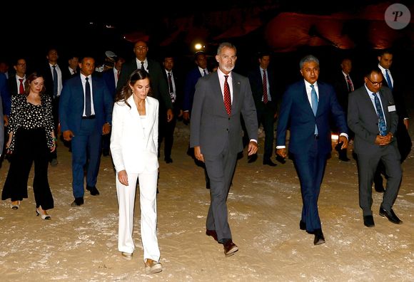 Le roi Felipe VI d'Espagne et la reine Letizia inaugurent le nouvel éclairage du temple d'Hatchepsout à Louxor lors d'une visite d'État de trois jours en Égypte. Le 18 septembre 2025. © Pool / Bestimage