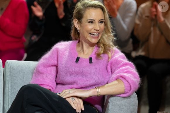 Elodie Gossuin sur plateau de l'émission "Animalement Vôtre" présentée par Bernard Montiel, le 13 janvier 2026. 

© Julien Sarkissian/Bestimage