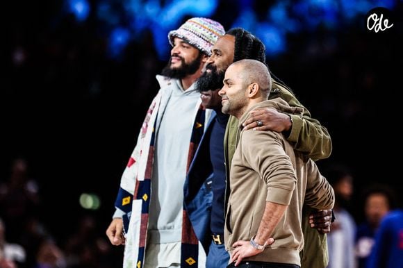 Il y a découvert une discothèque privée installée dans un tunnel souterrain, réplique du club que l’ancien meneur tenait à San Antonio.

Joakim NOAH, Mickael PIETRUS, Ronny TURIAF et Tony PARKER, anciens joueurs, lors du match NBA Paris Game 2023 opposant les Detroit Pistons aux Chicago Bulls à l'AccorHotels Arena, le 19 janvier 2023 à Paris, en France. Photo de Johnny Fidelin/Icon Sport/ABACAPRESS.COM