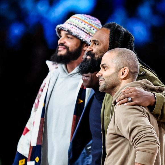 Il y a découvert une discothèque privée installée dans un tunnel souterrain, réplique du club que l’ancien meneur tenait à San Antonio.

Joakim NOAH, Mickael PIETRUS, Ronny TURIAF et Tony PARKER, anciens joueurs, lors du match NBA Paris Game 2023 opposant les Detroit Pistons aux Chicago Bulls à l'AccorHotels Arena, le 19 janvier 2023 à Paris, en France. Photo de Johnny Fidelin/Icon Sport/ABACAPRESS.COM