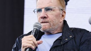 Christophe Lambert : l’acteur pris en charge immédiatement après avoir perdu le contrôle de son corps lors d’un événement public