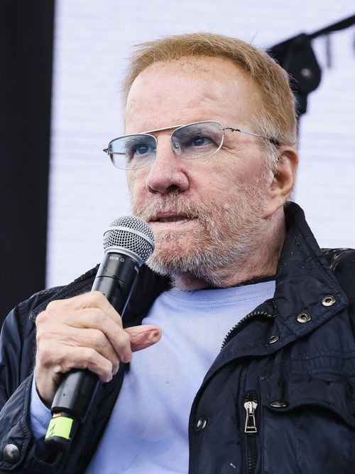 Christophe Lambert : l’acteur pris en charge immédiatement après avoir perdu le contrôle de son corps lors d’un événement public
