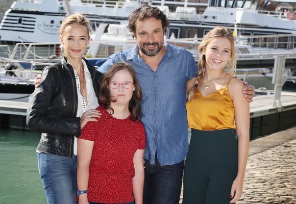 Bruno Salomone, Hélène de Fougerolles, Marie Dal Zotto et Maira Schmitt - Photocall du téléfilm "Mention Particulière" lors de la 19ème édition du Festival de la Fiction TV de la Rochelle, France, le 14 septembre 2017. © Patrick Bernard/Bestimage
