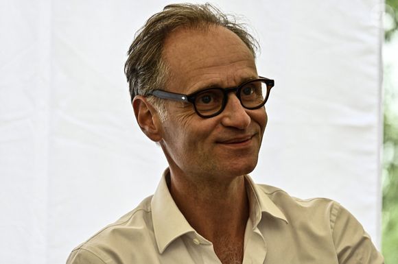 Et cela touche les équipes qui se sont exprimées via un communiqué diffusé sur X par le biais de la Société des Journalistes qui "apporte son entier soutien aux journalistes des rédactions numériques de RMC-BFM et s’associe à leur grande inquiétude quant à l’absence de projet éditorial clair de la nouvelle direction"

Fabien Namias - Festival International du Journalisme à Couthures sur Garonne le 15 juillet 2023. - Festival International du Journalisme à Couthures sur Garonne le 15 juillet 2023.