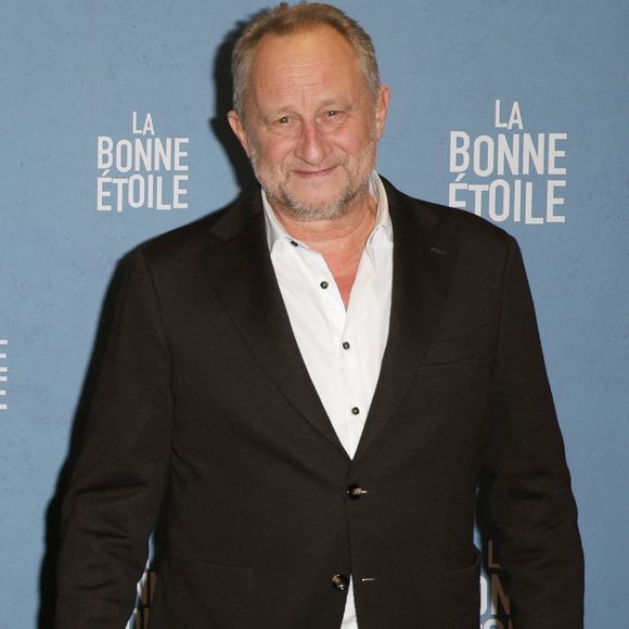 Benoît Poelvoorde lors de l'avant-première du film "La bonne étoile" au cinéma UGC Ciné Cité Bercy à Paris le 27 octobre 2025.© Coadic Guirec / Bestimage