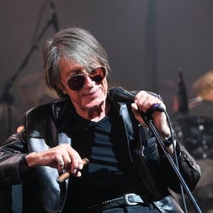 Jacques Dutronc vit donc entouré de beaucoup d'animaux dans sa demeure corse.

Jacques Dutronc met fin à la tournée "Dutronc & Dutronc" entamée en avril 2022 avec son fils Thomas. © Coadic Guirec/Bestimage