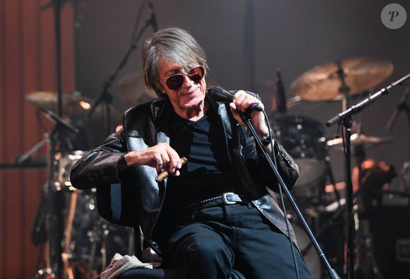 Jacques Dutronc vit donc entouré de beaucoup d'animaux dans sa demeure corse.

Jacques Dutronc met fin à la tournée "Dutronc & Dutronc" entamée en avril 2022 avec son fils Thomas. © Coadic Guirec/Bestimage