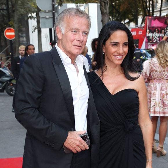 Rapidement, le couple a choisi Neuilly-sur-Seine, en région parisienne, une ville réputée pour sa quiétude et son cadre de vie idéal pour élever une famille.

Franck Dubosc et sa femme Danièle arrivent au " Concerto pour la Paix " organisé par Omar Harfouch au Théâtre des Champs Élysées à Paris, France, le 18 Septembre 2024.
© Bertrand Rindoff / Bestimage