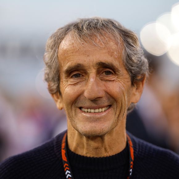 “Ce n’est pas une mais deux maladies qu’il a dû affronter : une tumeur au cerveau puis un cancer du poumon”, explique-t-il

Alain Prost. © DPPI/Panoramic/Bestimage