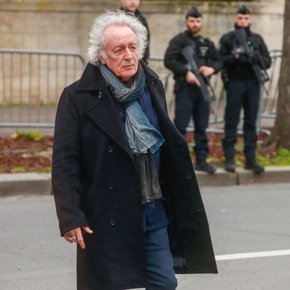 Didier Barbelivien - Arrivées à l'enregistrement de l'émission "Vivement Dimanche" présentée par M. Drucker et qui sera diffusée le 18 février sur France 3 au Studio Gabriel à Paris, FRance, le 6 février 2024. © Christophe Clovis/Bestimage