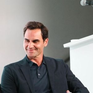 New York (États-Unis), le 15 septembre 2025 – Les ambassadeurs mondiaux d'UNIQLO, Cate Blanchett et Roger Federer, se sont retrouvés au Museum of Modern Art (MoMA) de New York pour une conférence inspirante consacrée au style, à la créativité et à l'innovation, dans le cadre du partenariat culturel de la marque.

Photo : Backgrid USA / Bestimage