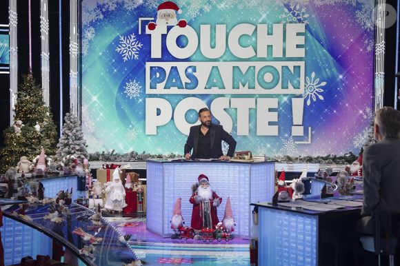 Exclusif - Cyril Hanouna sur le plateau de l'émission "Touche pas à mon poste" (TPMP) diffusée en direct sur C8 le 19 décembre 2024 

© Jack Tribeca / Bestimage