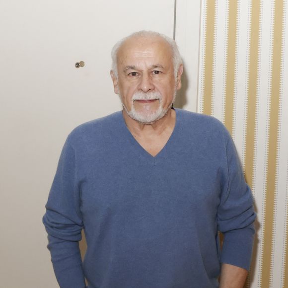 Exclusif - Francis Perrin lors du tournage de "Sur Scène Avec" à Paris le 7 novembre 2024.